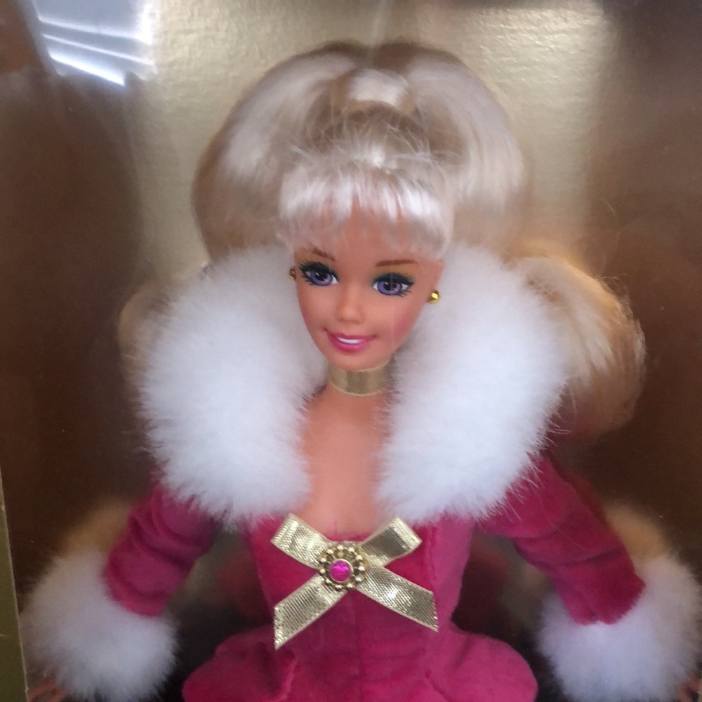 Winter Rhapsody Barbie - Picture 2 of 14